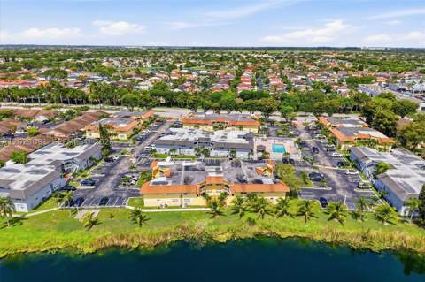 15635 SW 74th Cir Dr 11, Miami FL - photo 13 of 39