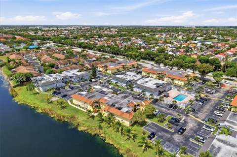 15635 SW 74th Cir Dr 11, Miami FL - photo 14 of 39