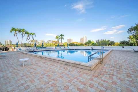 20355 NE 34th Ct 421, Aventura FL - photo 16 of 18