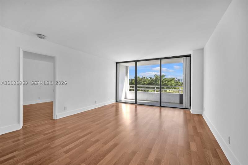 2 bedroom Condominium at 20355 NE 34th Ct 421, Delvista Towers Condo, Aventura — photo 2