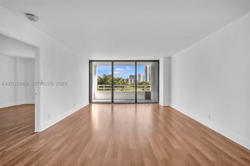 2 bedroom Condominium at 20355 NE 34th Ct 421, Delvista Towers Condo, Aventura — photo 3