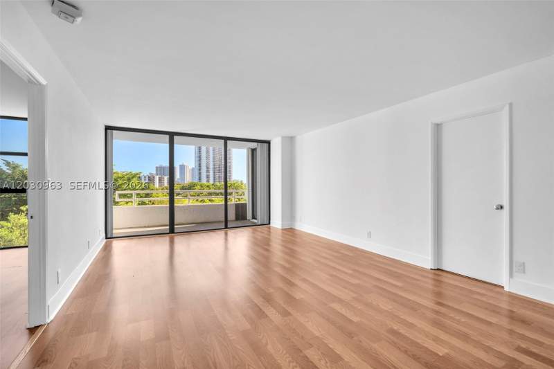 2 bedroom Condominium at 20355 NE 34th Ct 421, Delvista Towers Condo, Aventura — photo 4