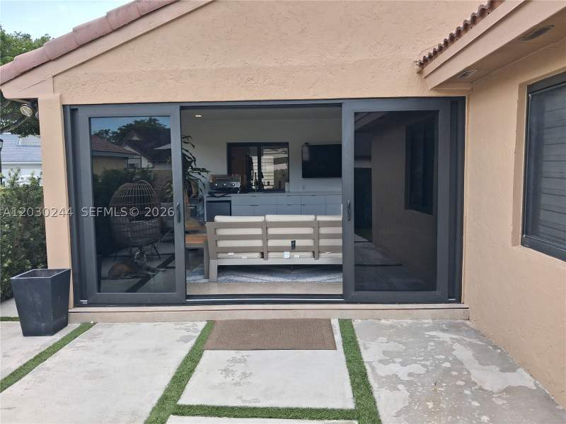 3 bedroom SingleFamilyResidence at 17531 NW 62nd Pl N, The Moors Sec 1, Hialeah — photo 5