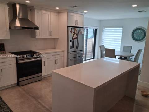17531 NW 62nd Pl N, Hialeah FL - photo 6 of 20