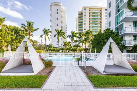 7928 East Dr 1604 + Den, North Bay Village FL - photo 18 of 18