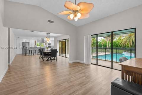 1571 NW 20th St, Homestead FL - photo 17 of 59