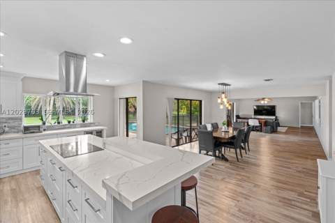 1571 NW 20th St, Homestead FL - photo 6 of 59