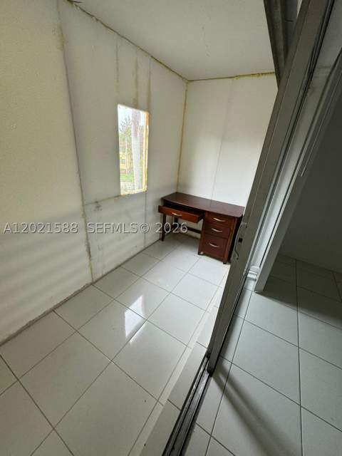 20201 NE 29th Ct D329, Aventura FL - photo 15 of 37