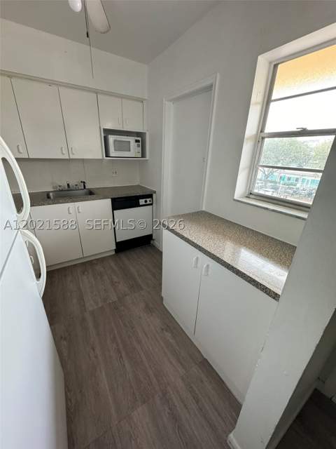 20201 NE 29th Ct D329, Aventura FL - photo 22 of 37
