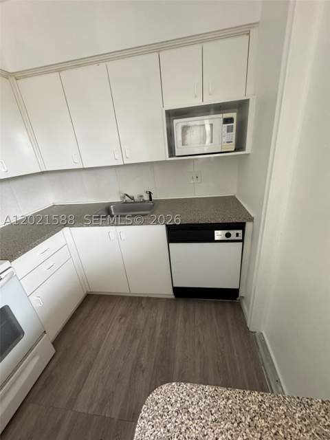 20201 NE 29th Ct D329, Aventura FL - photo 23 of 37