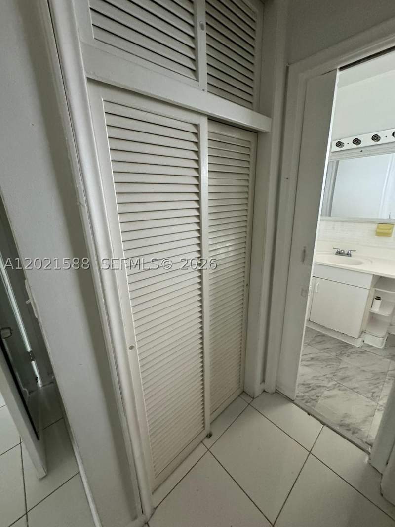 1 bedroom Condominium at 20201 NE 29th Ct D329, Bisc Lake Gardens Condo N, Aventura — photo 3