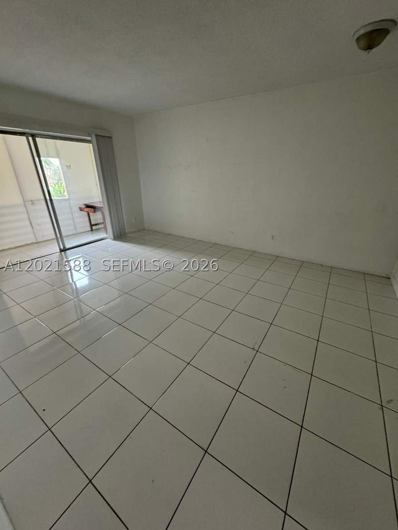 1 bedroom Condominium at 20201 NE 29th Ct D329, Bisc Lake Gardens Condo N, Aventura — photo 4