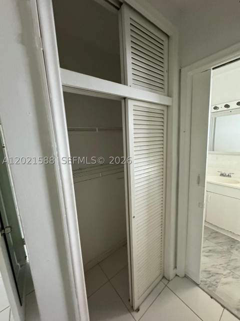 20201 NE 29th Ct D329, Aventura FL - photo 8 of 37