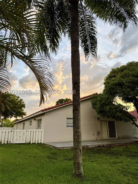 18145 NW 61st Ave, Hialeah FL - photo 21 of 25
