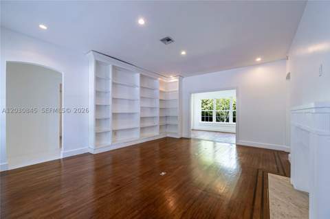 8942 Carlyle Ave, Surfside FL - photo 17 of 56