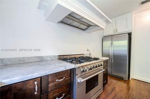8942 Carlyle Ave, Surfside FL - photo 24 of 56