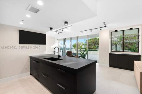 5875 Collins Ave 501, Miami Beach FL - photo 6 of 38