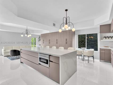 8052 NW 161st Ter, Miami Lakes FL - photo 17 of 49