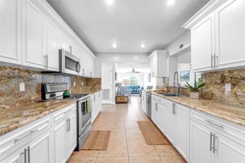 11375 SW 113th Ter, Miami FL - photo 13 of 47