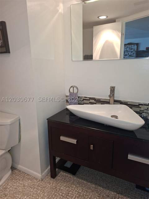 3545 NE 166th St 908, North Miami Beach FL - photo 16 of 26