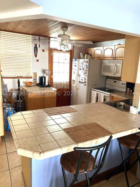 3545 NE 166th St 908, North Miami Beach FL - photo 6 of 26