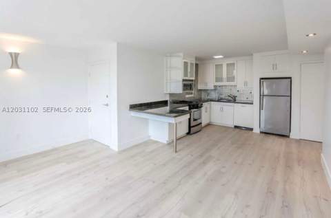 301 Jefferson Ave 3A, Miami Beach FL - photo 6 of 16