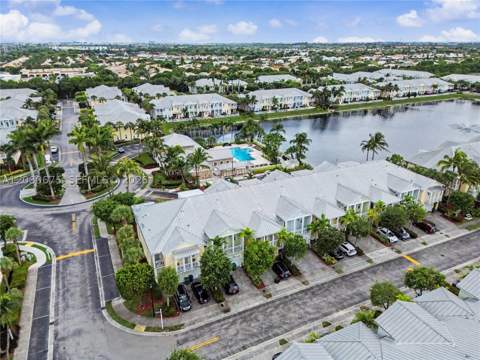 10718 NW 76th Ln, Doral FL - photo 14 of 36