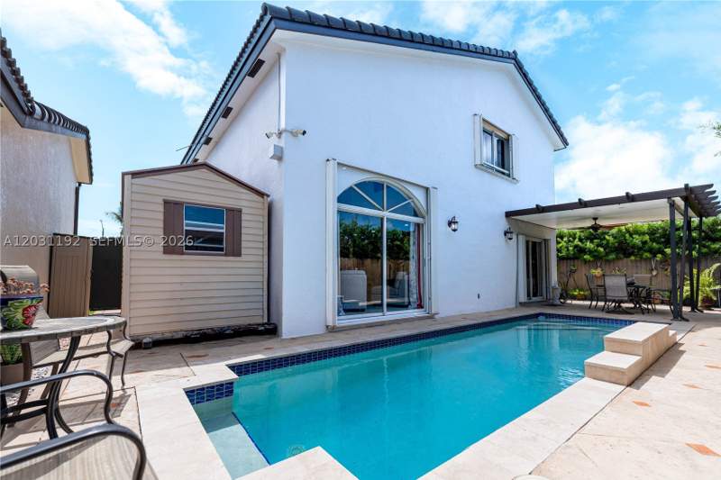 4 bedroom SingleFamilyResidence at 1084 SW 142nd Pl, Riviera West, Miami — photo 4