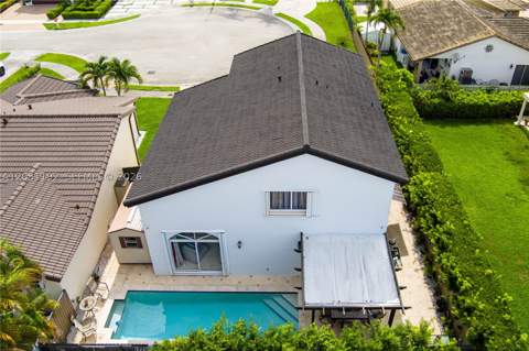 1084 SW 142nd Pl, Miami FL - photo 7 of 29