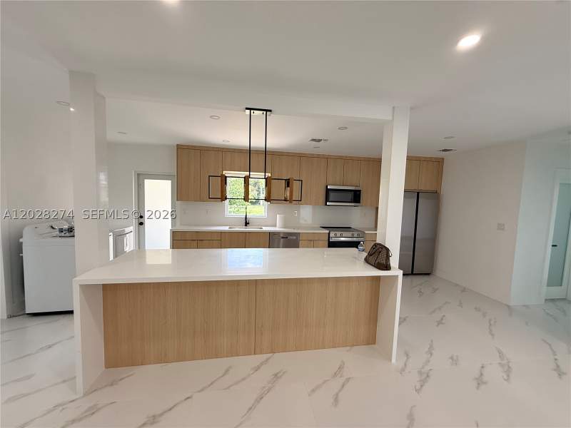 4 bedroom SingleFamilyResidence at 15551 NW 29 ter, highlands, Miami Gardens — photo 2