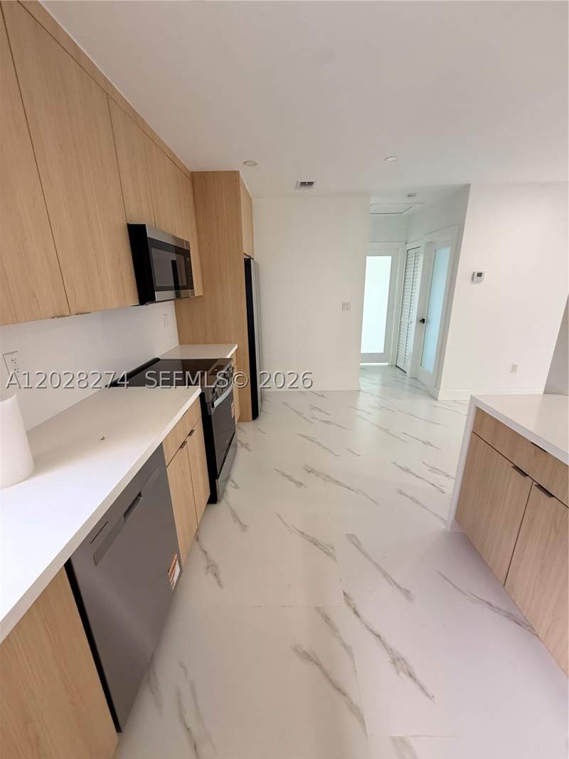 4 bedroom SingleFamilyResidence at 15551 NW 29 ter, highlands, Miami Gardens — photo 3