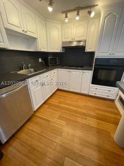 400 Kings Point Dr 622, Sunny Isles Beach FL - photo 9 of 12
