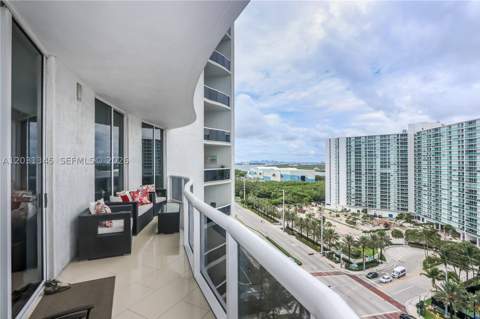 15811 Collins Ave 1105, Sunny Isles Beach FL - photo 11 of 32