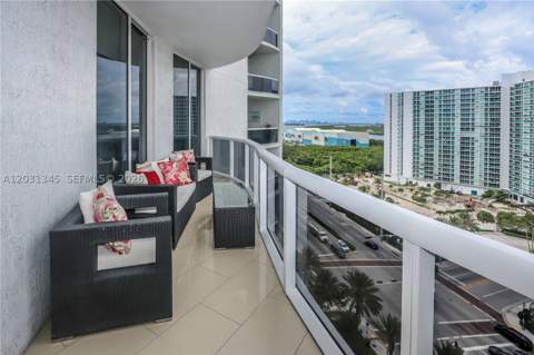 15811 Collins Ave 1105, Sunny Isles Beach FL - photo 12 of 32