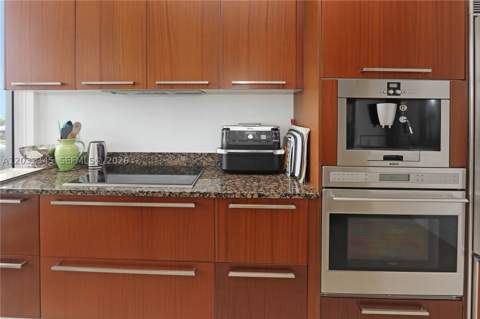 15811 Collins Ave 1105, Sunny Isles Beach FL - photo 19 of 32
