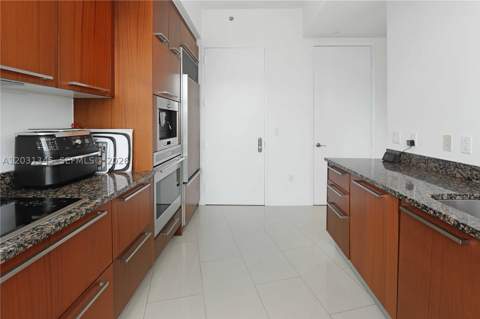 15811 Collins Ave 1105, Sunny Isles Beach FL - photo 20 of 32