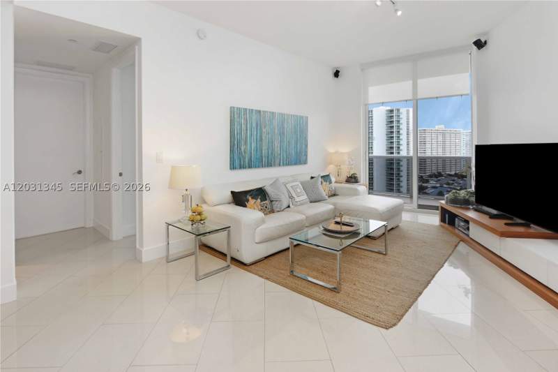2 bedroom Condominium at 15811 Collins Ave 1105, Tdr Tower III Condo, Sunny Isles Beach — photo 3