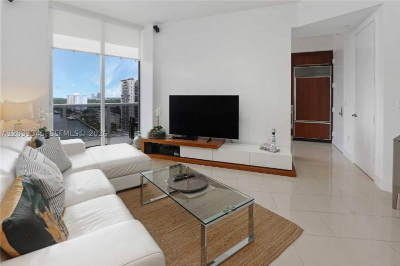 2 bedroom Condominium at 15811 Collins Ave 1105, Tdr Tower III Condo, Sunny Isles Beach — photo 5