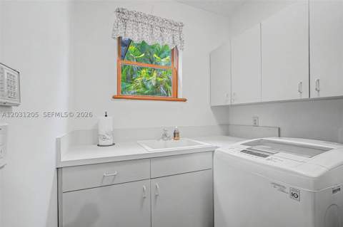 8200 SW 182nd St, Palmetto Bay FL - photo 14 of 32