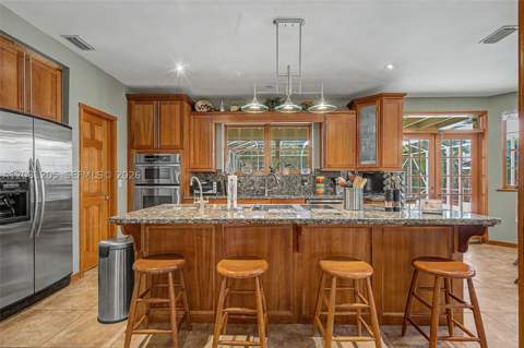 8200 SW 182nd St, Palmetto Bay FL - photo 7 of 32