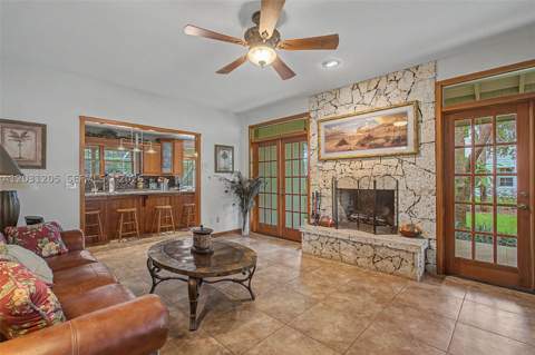 8200 SW 182nd St, Palmetto Bay FL - photo 9 of 32