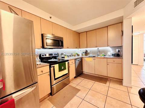 22801 SW 88th Pl 202, Cutler Bay FL - photo 8 of 16