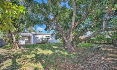 1236 Jann Ave, Opa Locka FL - photo 6 of 20