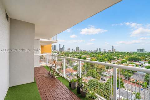 900 SW 8th St 1103, Miami FL - photo 13 of 17