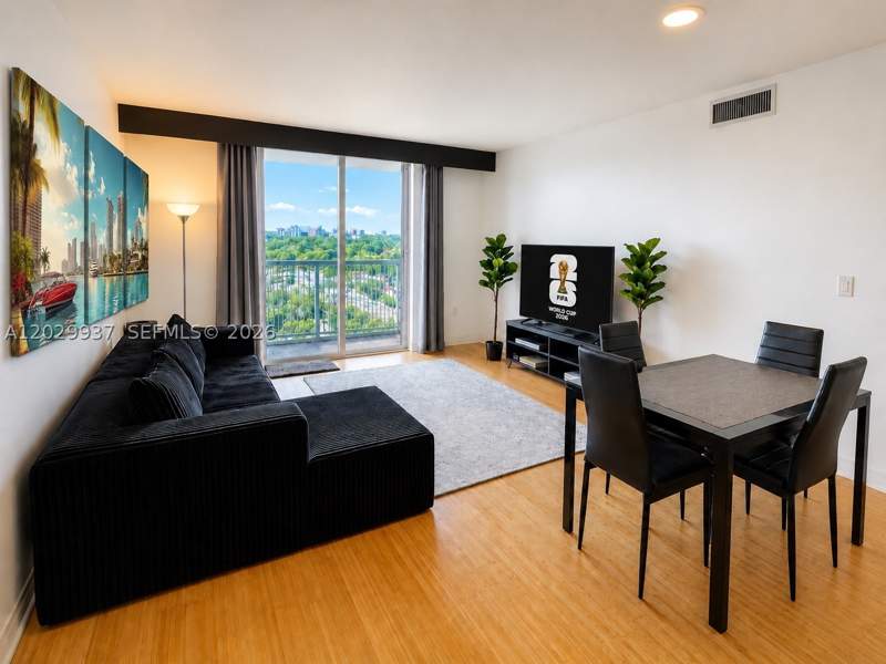 2 bedroom Condominium at 900 SW 8th St 1103, Brickell Vista Condo, Miami — photo 2
