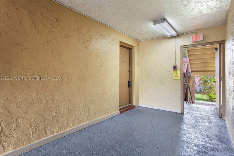 2 bedroom Condominium at 5201 Geneva Way 211, Doral Gardens II Condo, Doral — photo 5