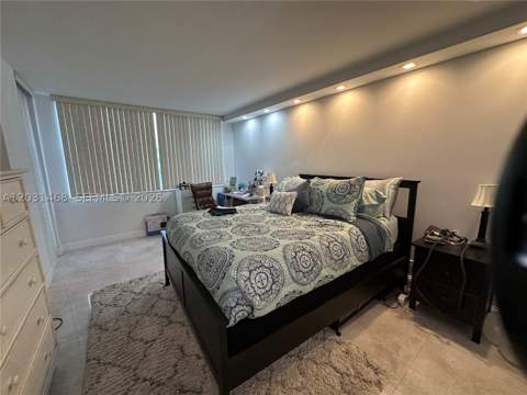 6039 Collins Ave 728, Miami Beach FL - photo 7 of 42