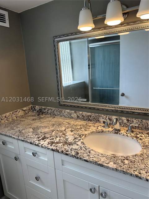 6039 Collins Ave 728, Miami Beach FL - photo 9 of 42