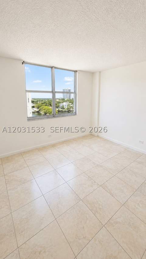 3660 NE 166th St 805, North Miami Beach FL - photo 11 of 17