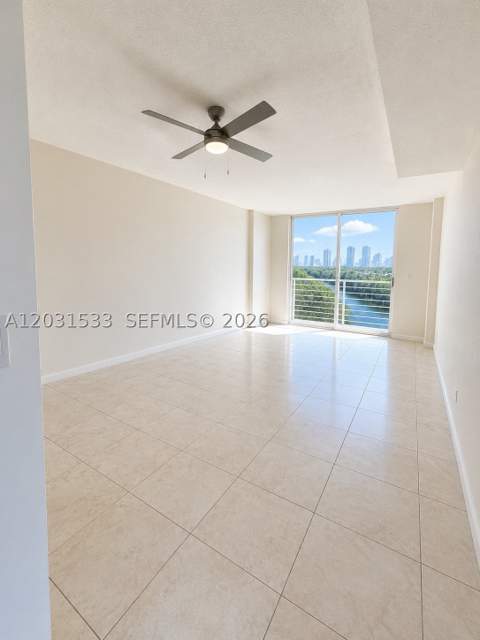 3660 NE 166th St 805, North Miami Beach FL - photo 6 of 17
